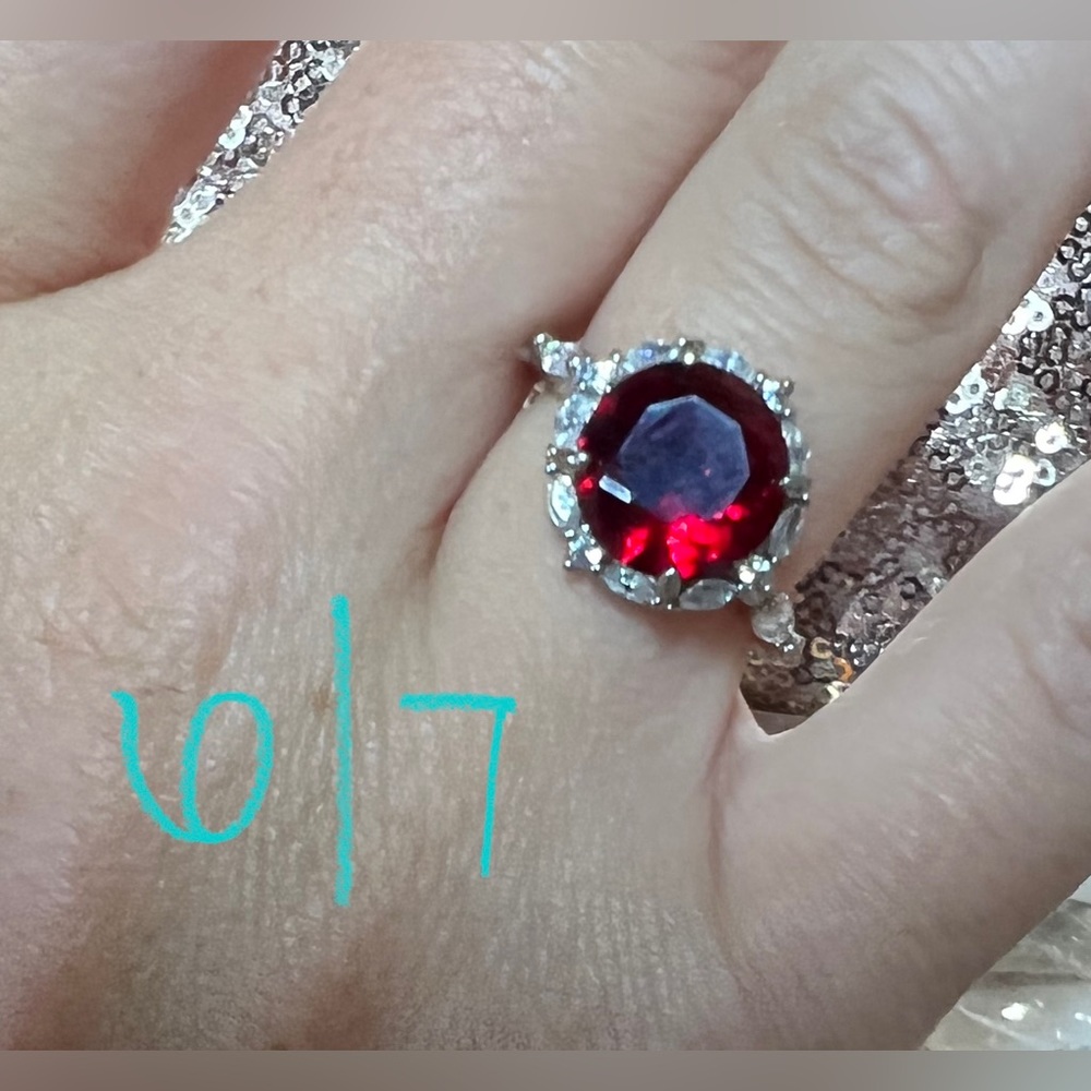 Ruby Circle Ring - Size 6/7